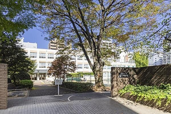 名古屋市立冨士中学校まで2220m