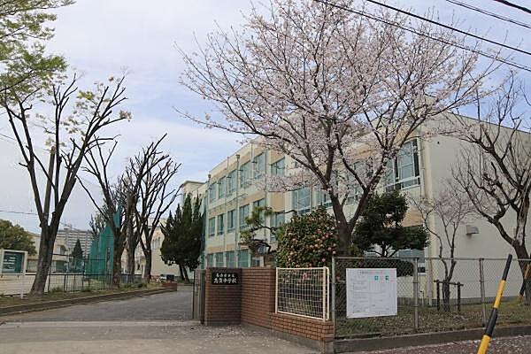 名古屋市立志賀中学校まで803m