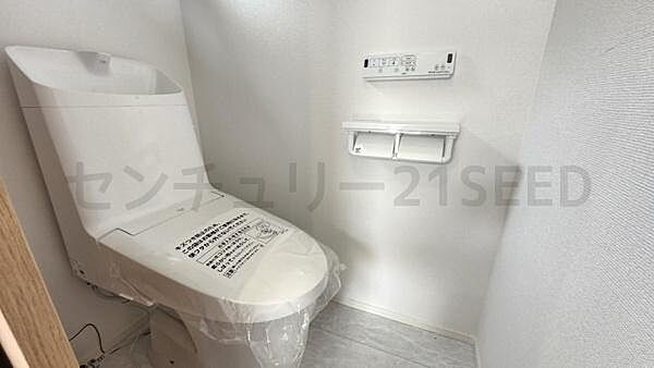 手洗い器付きのトイレで、来客時も安心して使っていただけます。