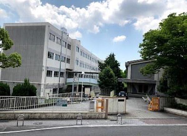 名古屋市立猪高小学校まで820m