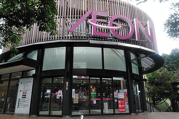 イオン八事店まで721m