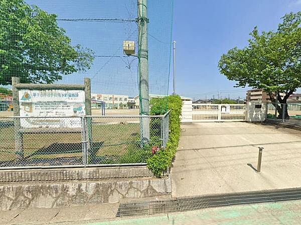 名古屋市立平子小学校まで595m