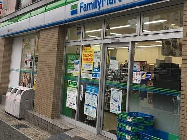 ファミリーマート昭和八事店まで777m