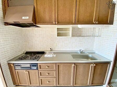 収納量豊富なシステムキッチン~リフォームプランもご用意しております