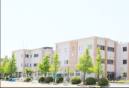 刈谷市立東刈谷小学校まで860m