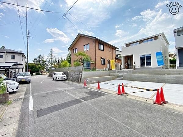 接道：南東側公道約5.9ｍ　ぜひ現地にて、環境・街並み・日当たりなどご確認ください！土日だけでなく平日・お仕事帰りなど、いつでもご案内できますので、お気軽にお問い合わせください！