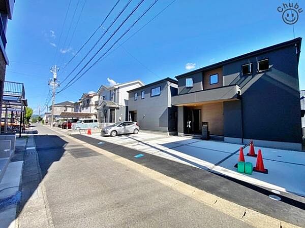 接道：北側公道3.3ｍ　ぜひ現地にて、環境・街並み・日当たりなどご確認ください！土日だけでなく平日・お仕事帰りなど、いつでもご案内できますので、お気軽にお問い合わせください！