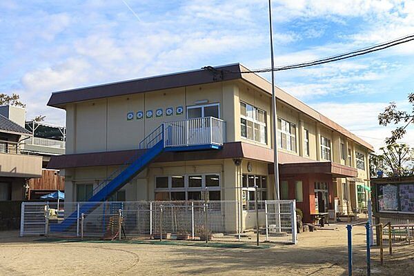 中央こども園まで2030m