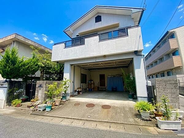 道路との高低差もないので、様々なプランの検討が可能です