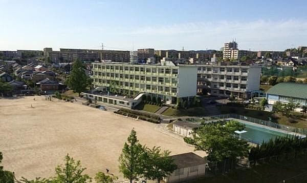 春日井市立岩成台西小学校まで750m