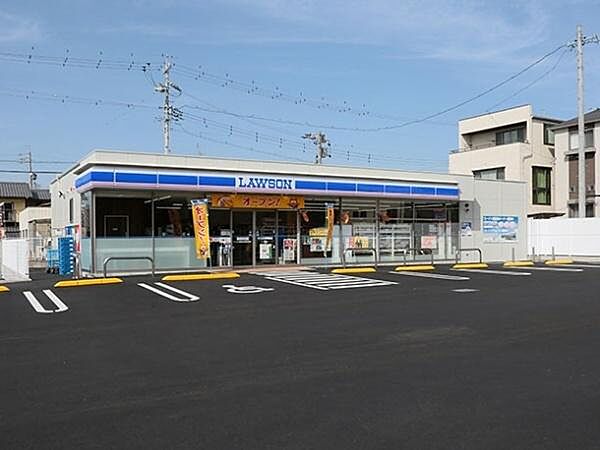 ローソン 春日井白山町店まで120m