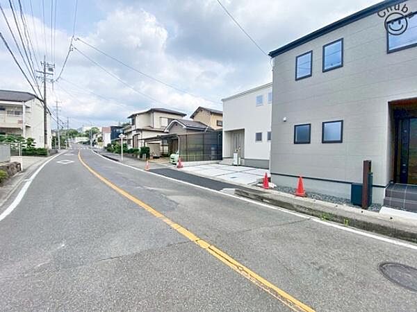 接道：北側公道約8.5ｍ　ぜひ現地にて、環境・街並み・日当たりなどご確認ください！土日だけでなく平日・お仕事帰りなど、いつでもご案内できますので、お気軽にお問い合わせください！