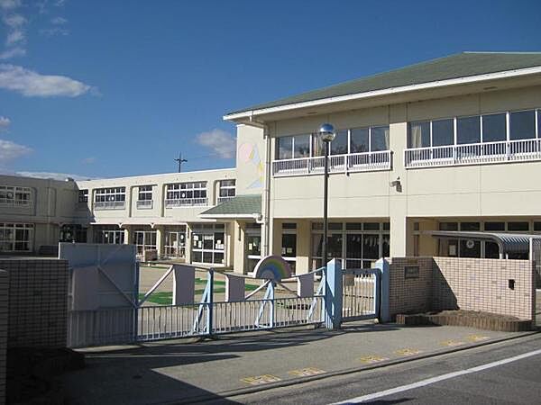あけぼの保育園まで1286m