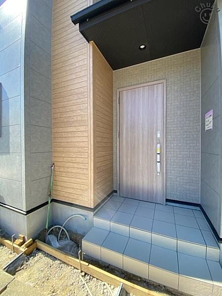 玄関を拡大表示