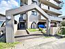 エントランス：総戸数12戸のマンションです