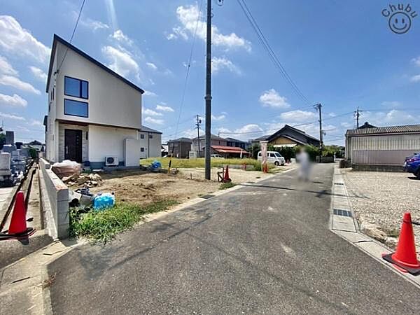 接道：北側公道約4.0ｍ　実際の建物・駐車・環境・街並み・日当たりなどご確認ください！平日・お仕事帰りなどいつでもご案内できますので、お気軽にお問合せください！