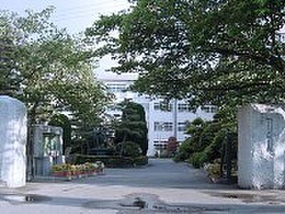 豊田市立上郷中学校まで1990m