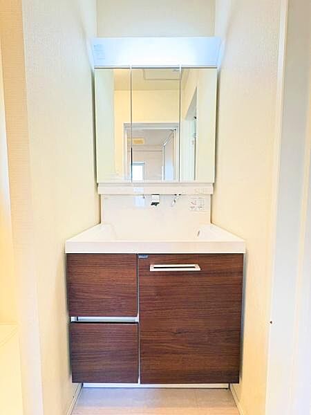 シンプルで使いやすい洗面台です！