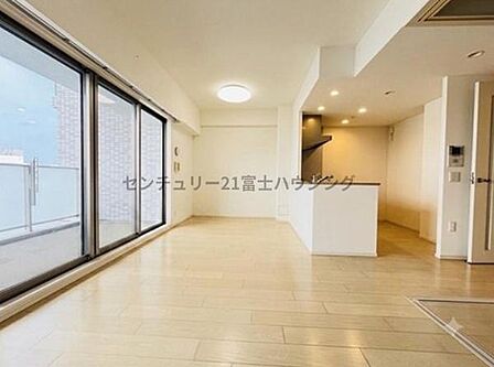 ※AIにて家具等を消しております