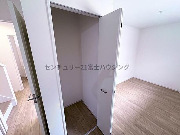 リビングダイニングの収納です!