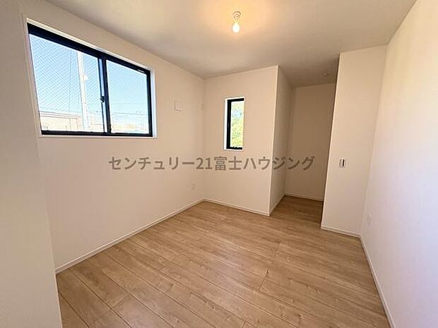 約6.1帖の洋室です!