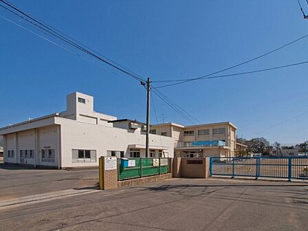 茅ヶ崎市立浜須賀小学校まで2032m