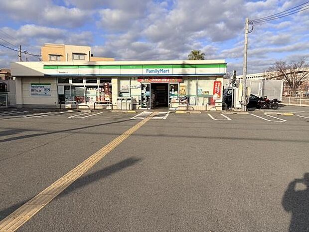 ファミリーマート姫路飾磨細江店まで769m