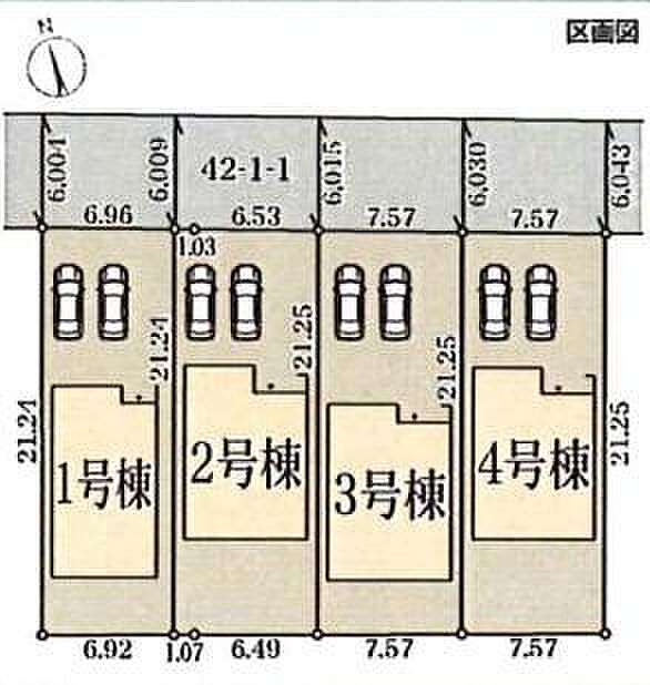 全区画に駐車スペースが確保されており車の出し入れがしやすい配置となっています。各区画は整形地で無駄のない設計です。分かりやすい区画割りで敷地の利用計画が立てやすいのが特長です。