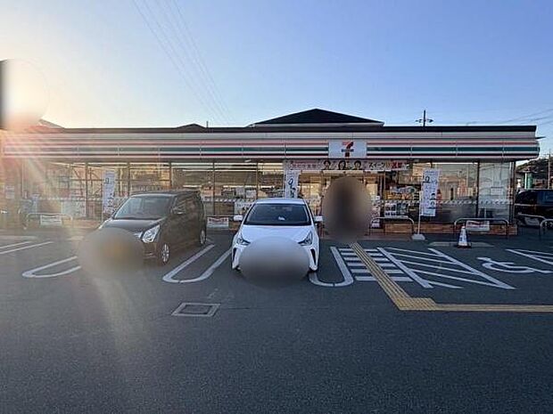 セブンイレブン姫路白浜町北店まで812m