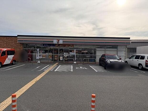 セブンイレブン姫路香寺広瀬店まで674m