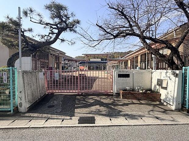 姫路市立広峰幼稚園まで492m