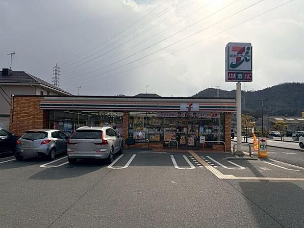 セブンイレブン姫路西今宿3丁目店まで628m