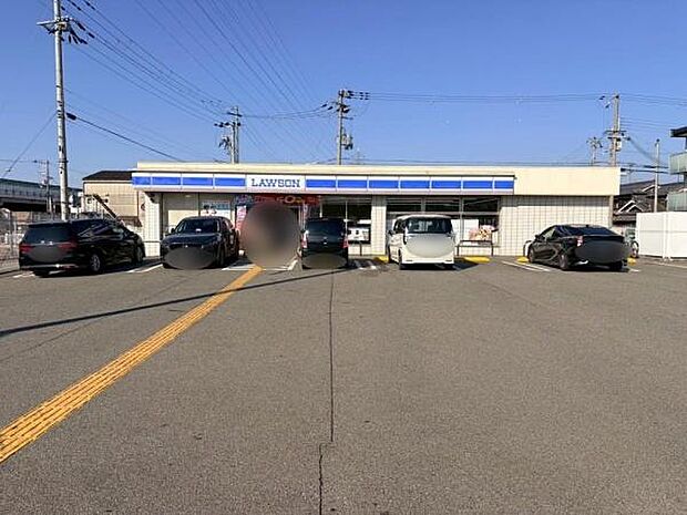 ローソン姫路南条一丁目店まで358m