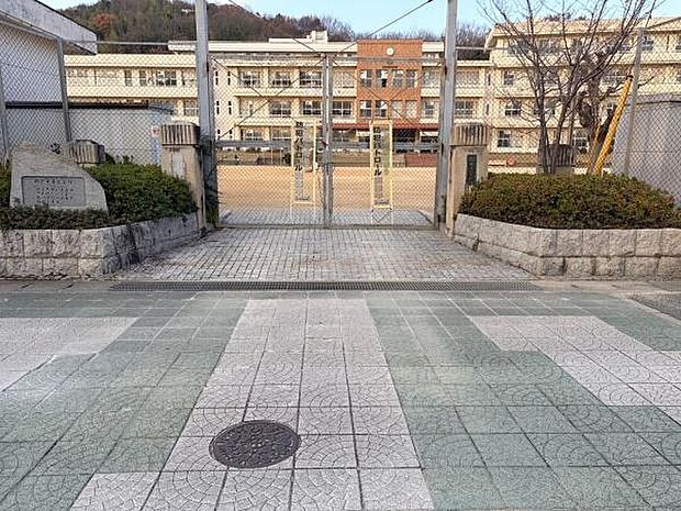 太子町立太田小学校まで1418m