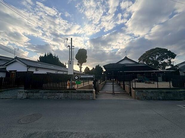 幼保連携型認定こども園徳栄寺こども園まで913m