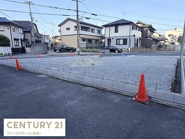 建築中の様子が確認できる物件です。