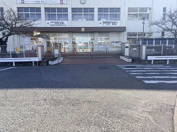 姫路市立網干中学校まで1414m