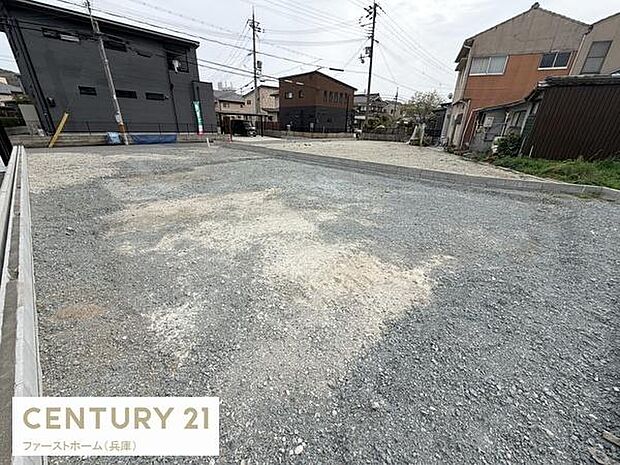 建築中の様子が確認できる物件です。