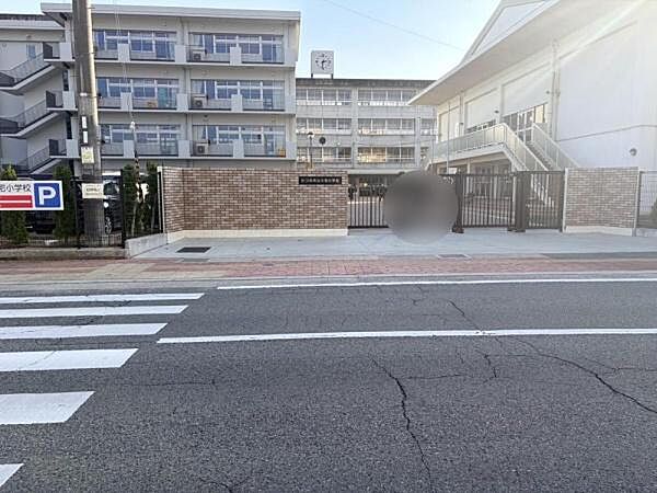たつの市立小宅小学校まで1362m