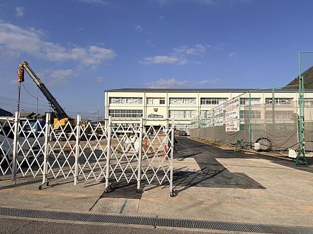 たつの市立龍野東中学校まで1842m