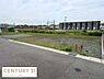 外観：周辺は閑静な住宅エリアで落ち着いた環境が感じられます。整形地で利用しやすい印象です。道路に面しているためアクセスもしやすいです。周囲に新しい建物も見られ開発が進んでいる地域です。