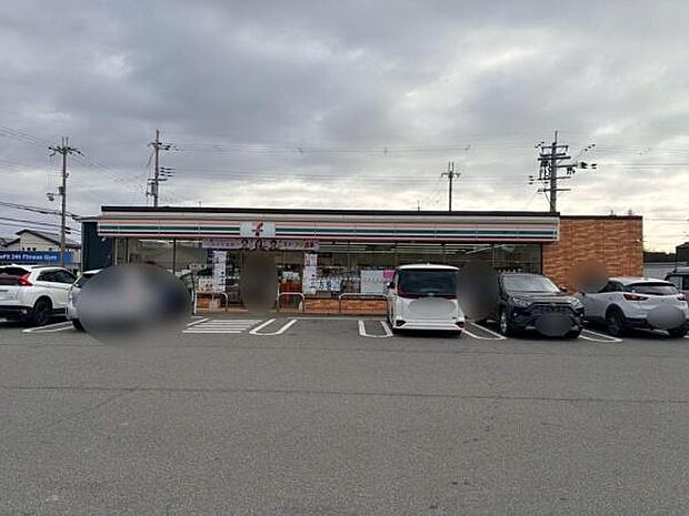 セブンイレブン姫路津田今在家北店まで701m
