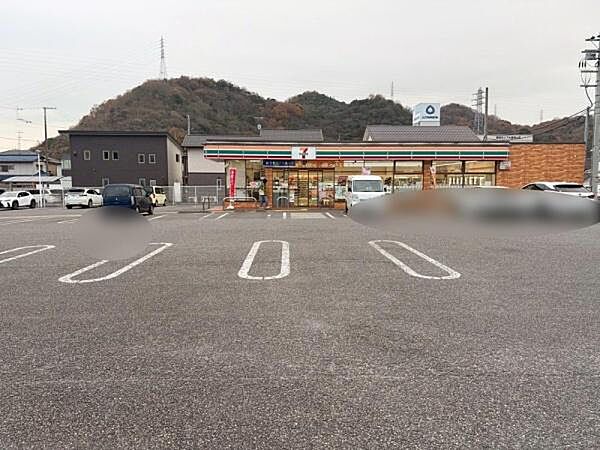 セブンイレブン姫路青山4丁目店まで550m