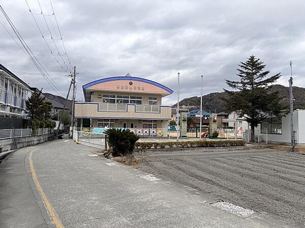 姫路前山保育園まで516m