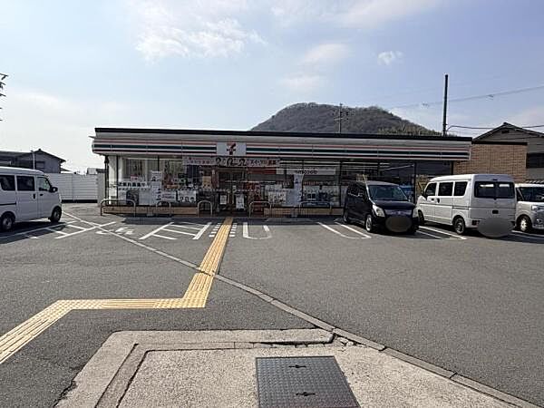 セブンイレブン兵庫太子太田店まで724m