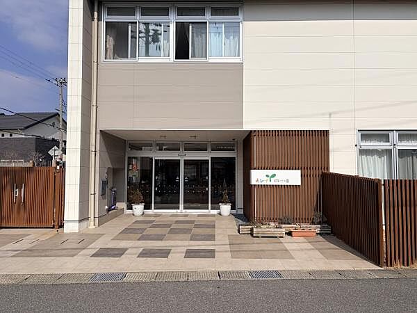 幼保連携型カレナ認定こども園まで61m