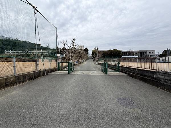 相生市立双葉中学校まで1570m