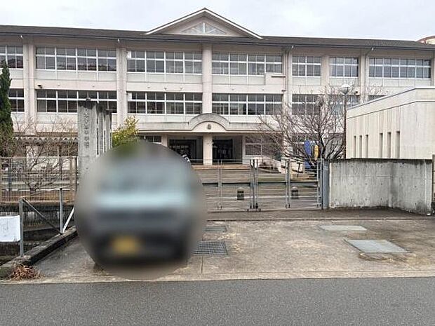 太子町立太子西中学校まで1826m