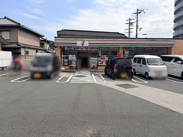 セブンイレブン姫路八代本町2丁目店まで118m