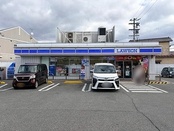 ローソン姫路御立中店まで377m